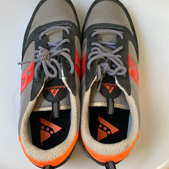 Men’s Saucony sneakers size 12M - Picture 2 of 4